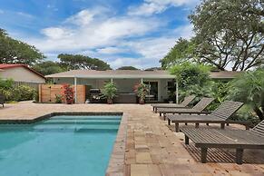 Welcome Basket Pool By Beach Fire Pit BBQ PS4