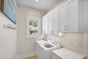 Steps to Ice Plant Downtown Fire Pit Parking