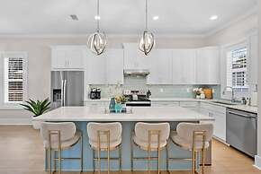 Steps to Ice Plant Downtown Fire Pit Parking