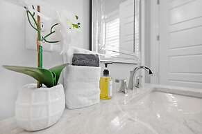 Steps to Ice Plant Downtown Fire Pit Parking