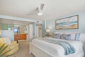 Vast Oceanfront Views Pool Patio Tennis