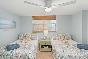 Vast Oceanfront Views Pool Patio Tennis