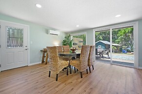 Lakeside Water View Kayak BBQ Grill Fire Pit