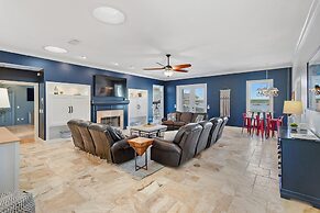 Waterfront Home w Patio Heated Pool Dock Beach