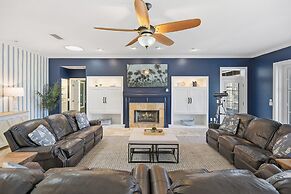 Waterfront Home w Patio Heated Pool Dock Beach