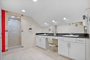 Waterfront Home w Patio Heated Pool Dock Beach