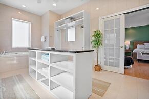 Waterfront Home w Patio Heated Pool Dock Beach