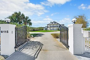 Waterfront Home w Patio Heated Pool Dock Beach