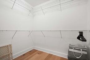 Magnolia Ave Downtown By Beach Kids Playset