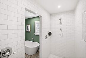 Magnolia Ave Downtown By Beach Kids Playset