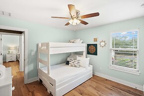 Magnolia Ave Downtown By Beach Kids Playset