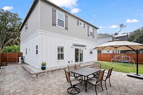 Magnolia Ave Downtown By Beach Kids Playset