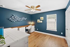 Magnolia Ave Downtown By Beach Kids Playset