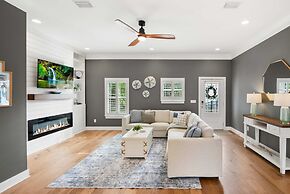 Magnolia Ave Downtown By Beach Kids Playset