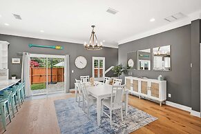 Magnolia Ave Downtown By Beach Kids Playset