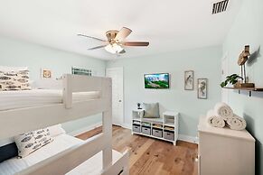 Magnolia Ave Downtown By Beach Kids Playset