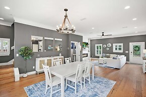 Magnolia Ave Downtown By Beach Kids Playset