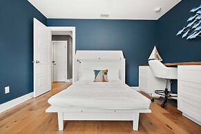 Magnolia Ave Downtown By Beach Kids Playset