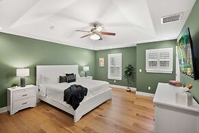 Magnolia Ave Downtown By Beach Kids Playset