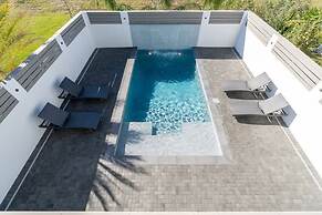 Your Summer Haven Pool Games Near Beach