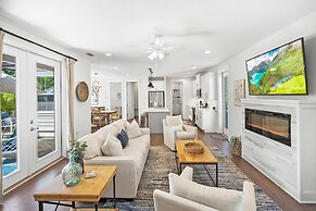 Plunge Pool Pack N Play BBQ Walk Downtown