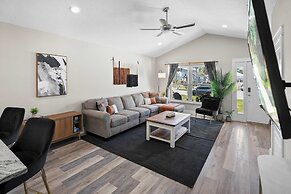 5 Minutes to Beach and Downtown Fire pit Grill