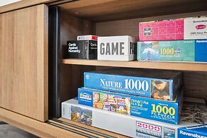 5 Minutes to Beach and Downtown Fire pit Grill