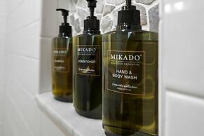 5 Minutes to Beach and Downtown Fire pit Grill