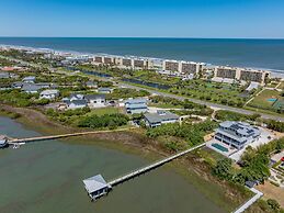 400 Steps to Sand Waterfront Luxury w Dock Pool