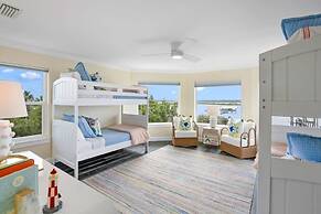 400 Steps to Sand Waterfront Luxury w Dock Pool