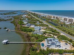 400 Steps to Sand Waterfront Luxury w Dock Pool