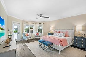 400 Steps to Sand Waterfront Luxury w Dock Pool