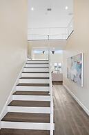 400 Steps to Sand Waterfront Luxury w Dock Pool
