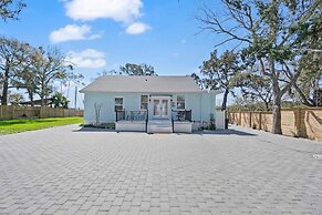 Waterfront Incredible Views Fire pit Renovated