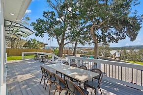 Waterfront Incredible Views Fire pit Renovated