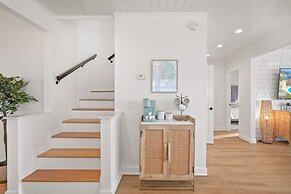 Waterfront Incredible Views Fire pit Renovated