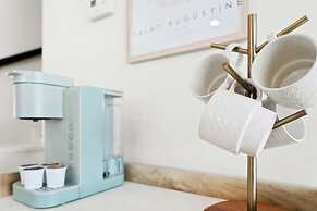 Waterfront Incredible Views Fire pit Renovated