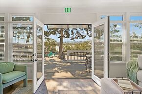 Waterfront Incredible Views Fire pit Renovated