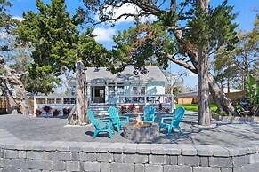 Waterfront Incredible Views Fire pit Renovated