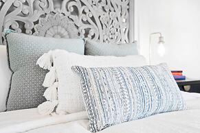 Waterfront Incredible Views Fire pit Renovated