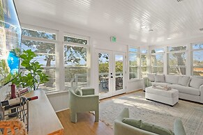 Waterfront Incredible Views Fire pit Renovated