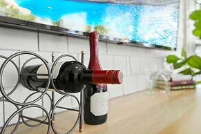 Waterfront Incredible Views Fire pit Renovated