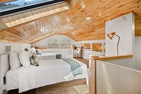 Waterfront Incredible Views Fire pit Renovated