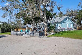 Waterfront Incredible Views Fire pit Renovated