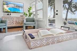 Waterfront Incredible Views Fire pit Renovated