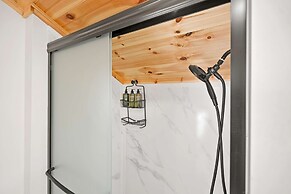 Waterfront Incredible Views Fire pit Renovated