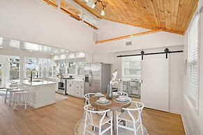 Waterfront Incredible Views Fire pit Renovated