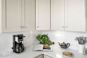 Historic in Downtown St Aug Steps to Ice Plant