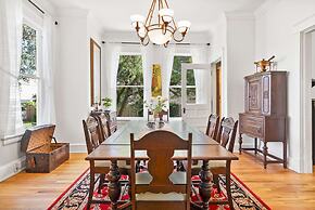 Historic in Downtown St Aug Steps to Ice Plant