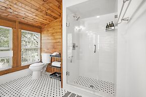 Historic in Downtown St Aug Steps to Ice Plant